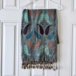 LIKE NEW Women's shawl wrap teal purple